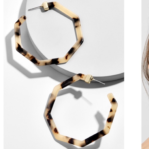 Tortoise Hoops - Picture 2 of 3